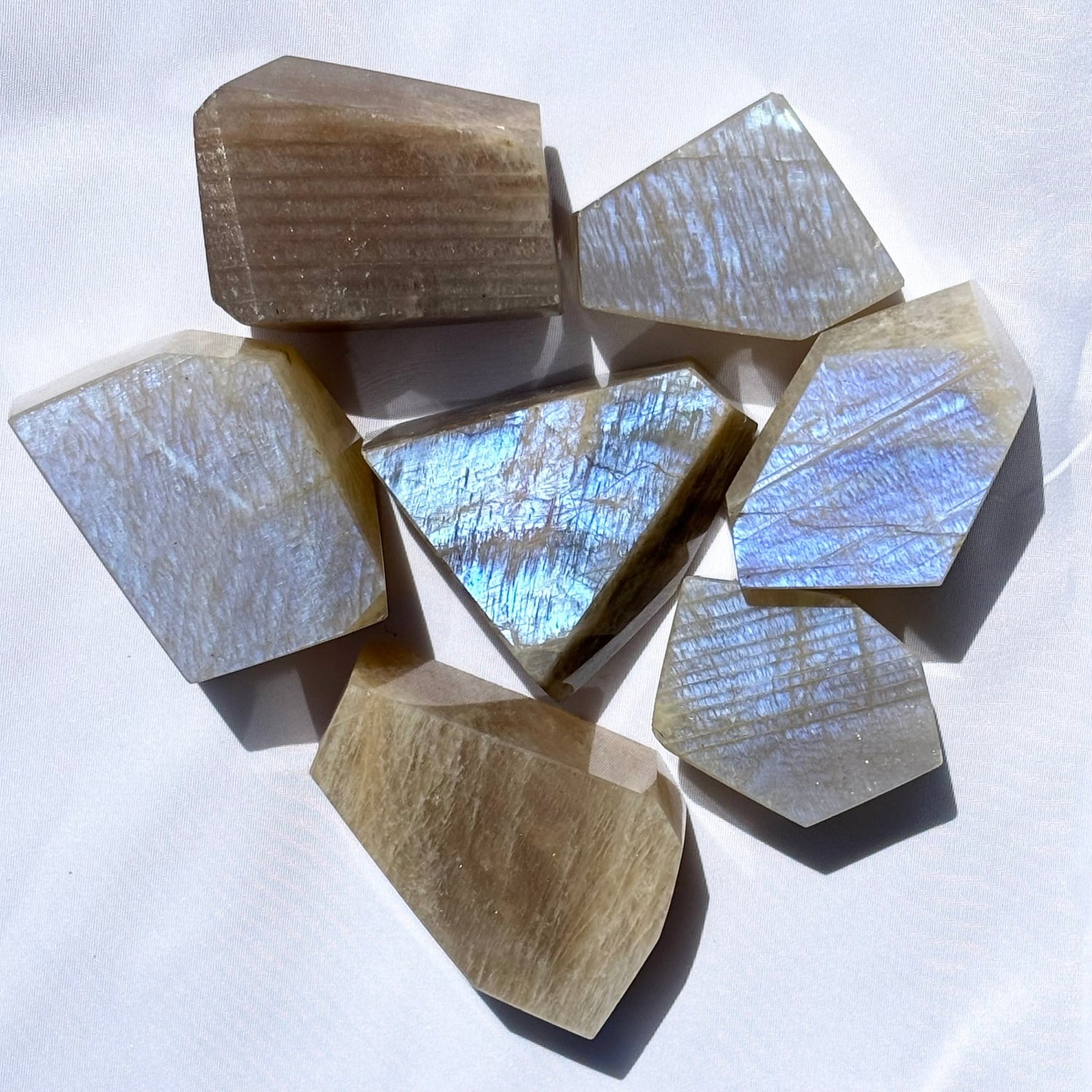 Wholesale Moonstone Crystals - UK Wholesale Crystals