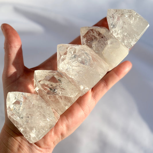 Brazilian Clear Quartz Points 516g 5 Pieces